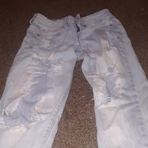 American eagle outfitters ripped boyfriend jeans